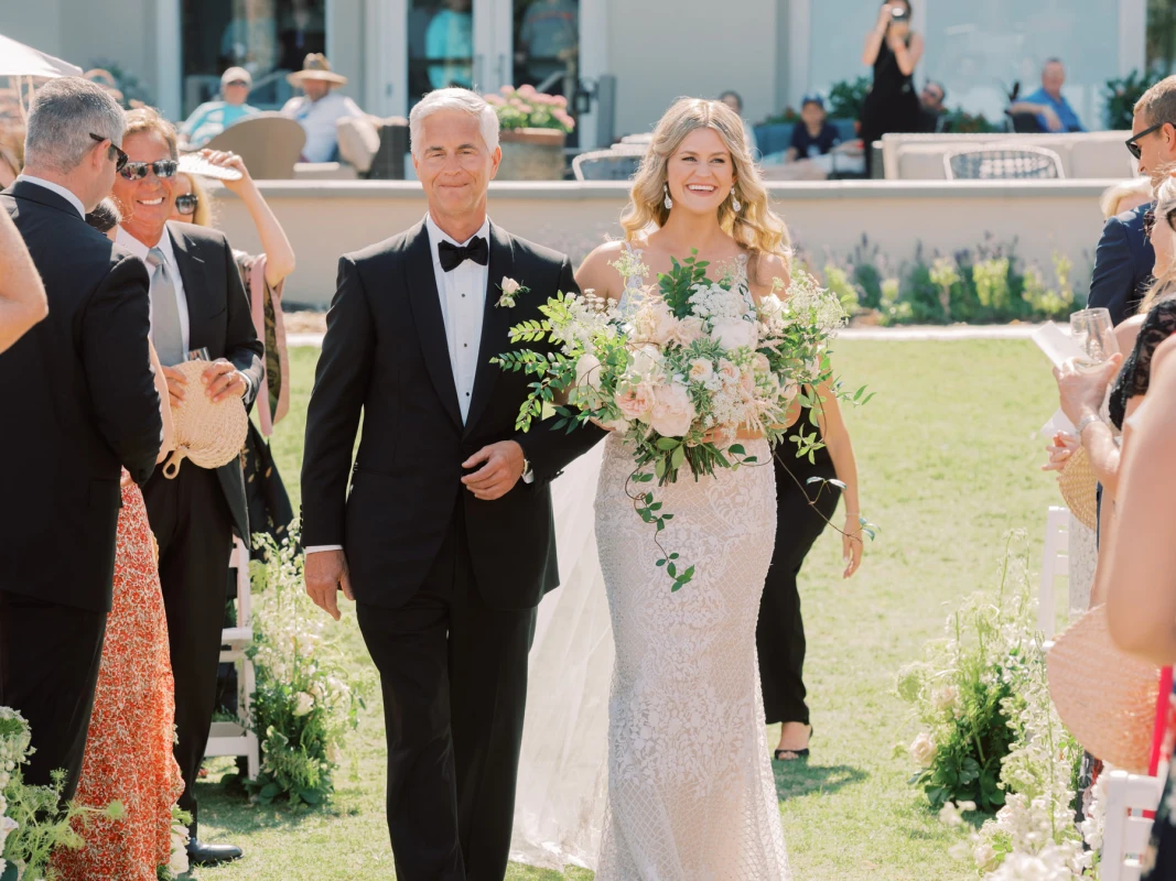 An Outdoor Wedding for Samantha and Ryan